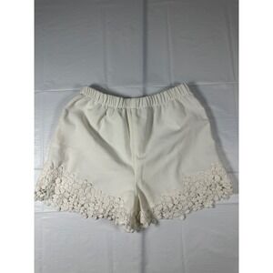 Monteau Los Angeles Cream White Crochet Floral Lace Trim Shorts Womens Size M